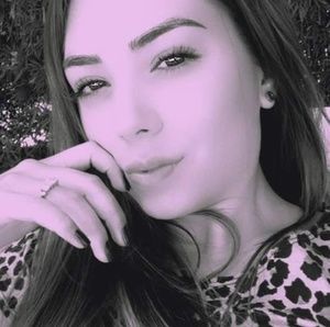 Meet your Posher, Daniela